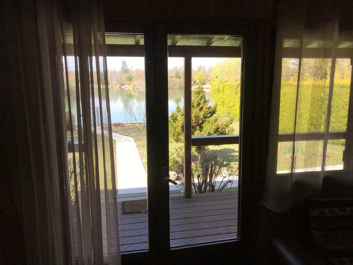 Le Chalet Du Lac - Domaine De La Goujonne Saint-Sauveur-lès-Bray 外观 照片